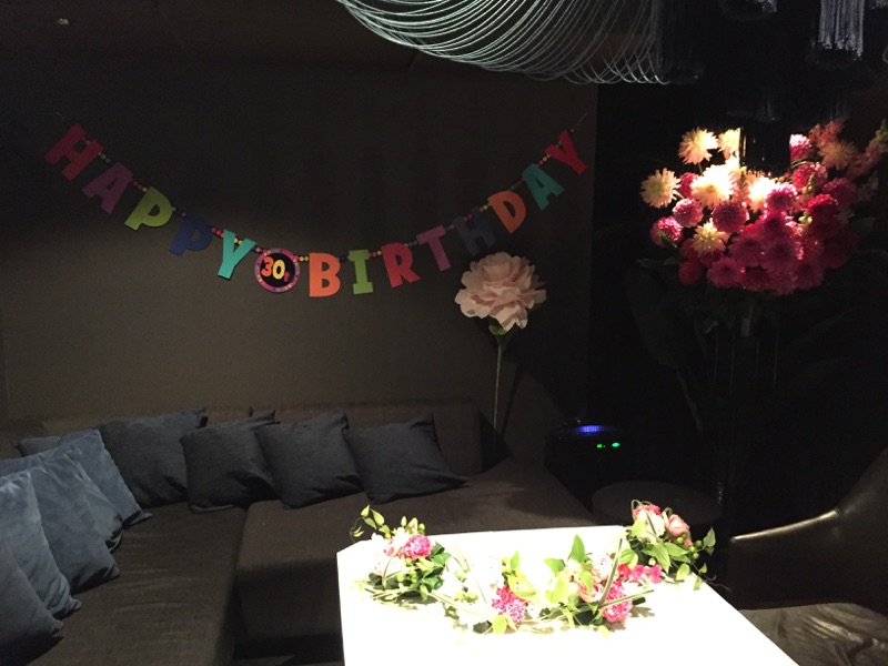 #224 六本木のとある高級キャバクラの個室に、『Birthday Flower』を飾ってきました